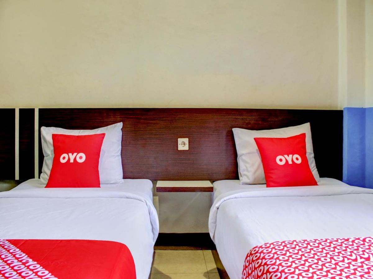 Oyo 90162 Remboelan Guest House Sungai Lutus ภายนอก รูปภาพ