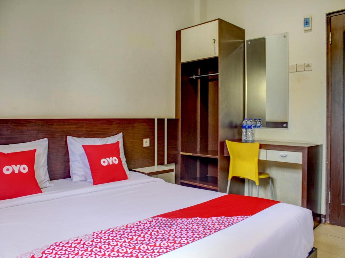 Oyo 90162 Remboelan Guest House Sungai Lutus ภายนอก รูปภาพ