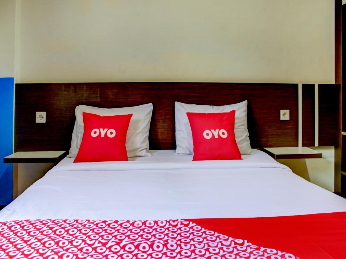 Oyo 90162 Remboelan Guest House Sungai Lutus ภายนอก รูปภาพ
